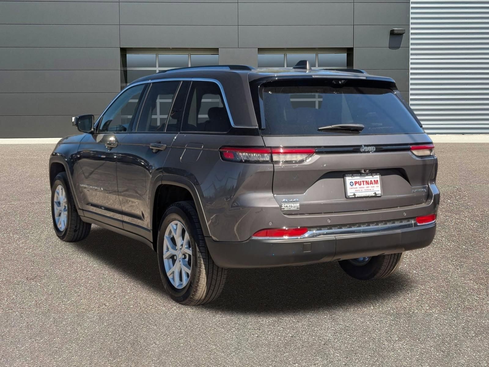 2023 Jeep Grand Cherokee Limited photo 4