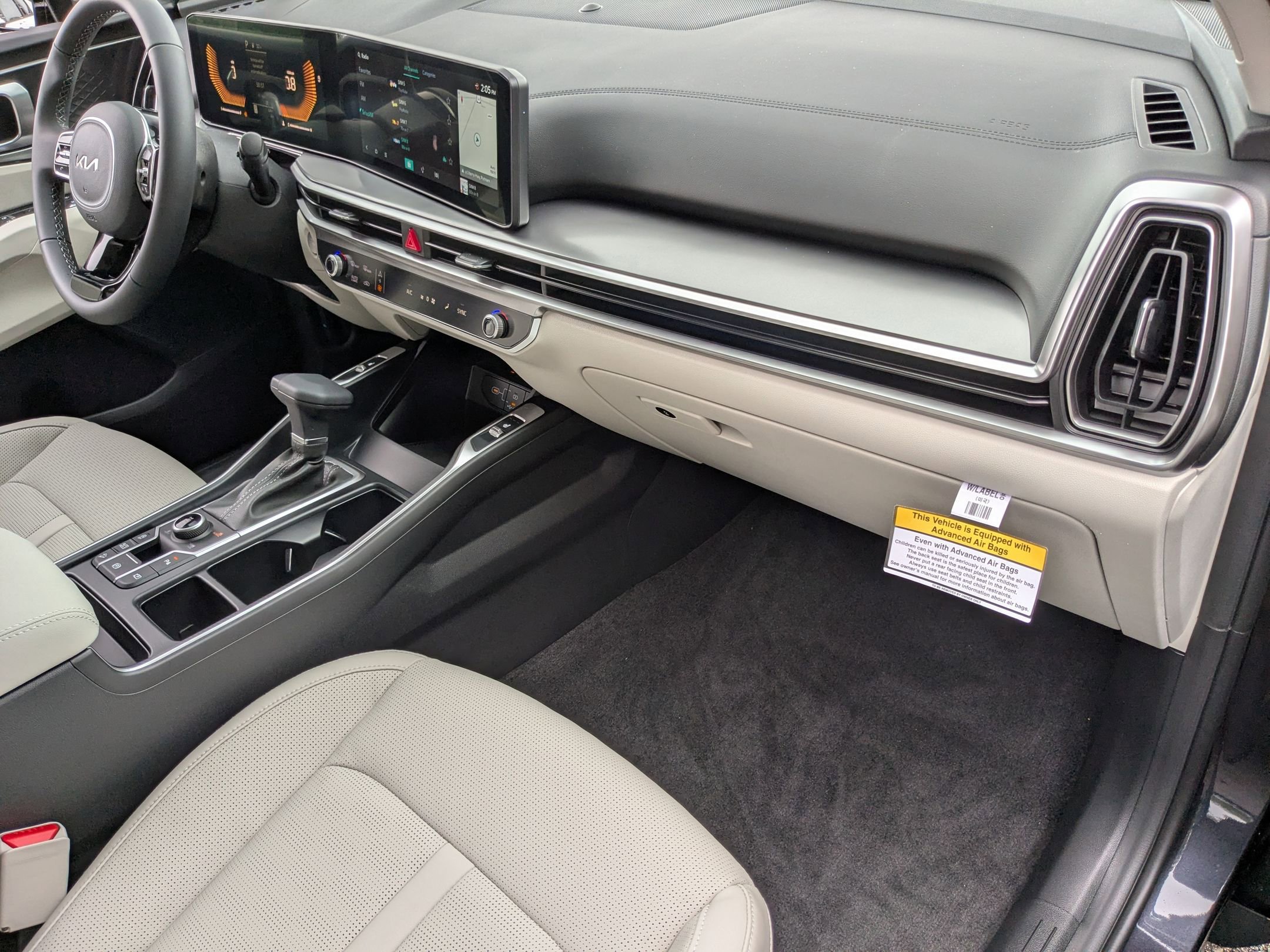 2025 Kia Sorento S - Photo 33