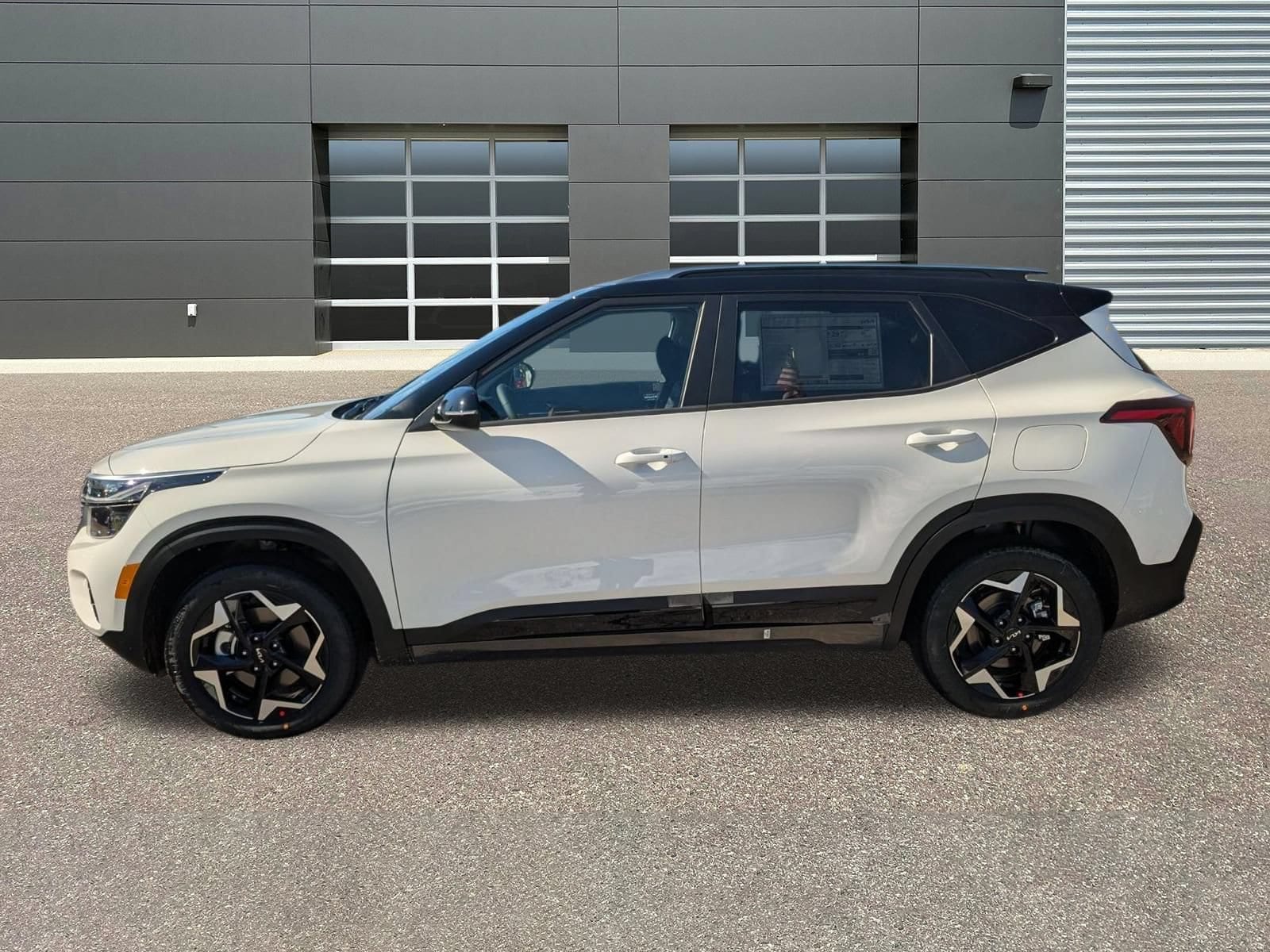 2026 Kia Seltos S - Photo 6