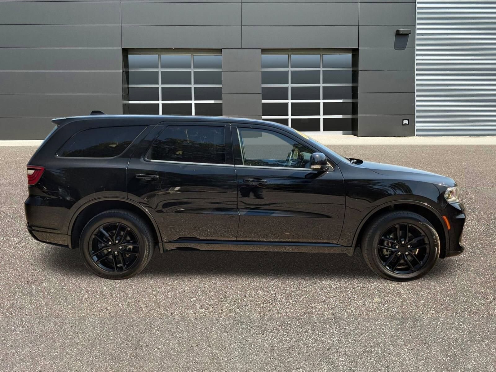 2022 Dodge Durango GT Plus photo 2
