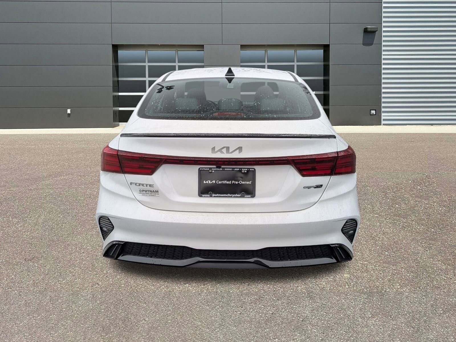 2023 Kia Forte GT-Line photo 2