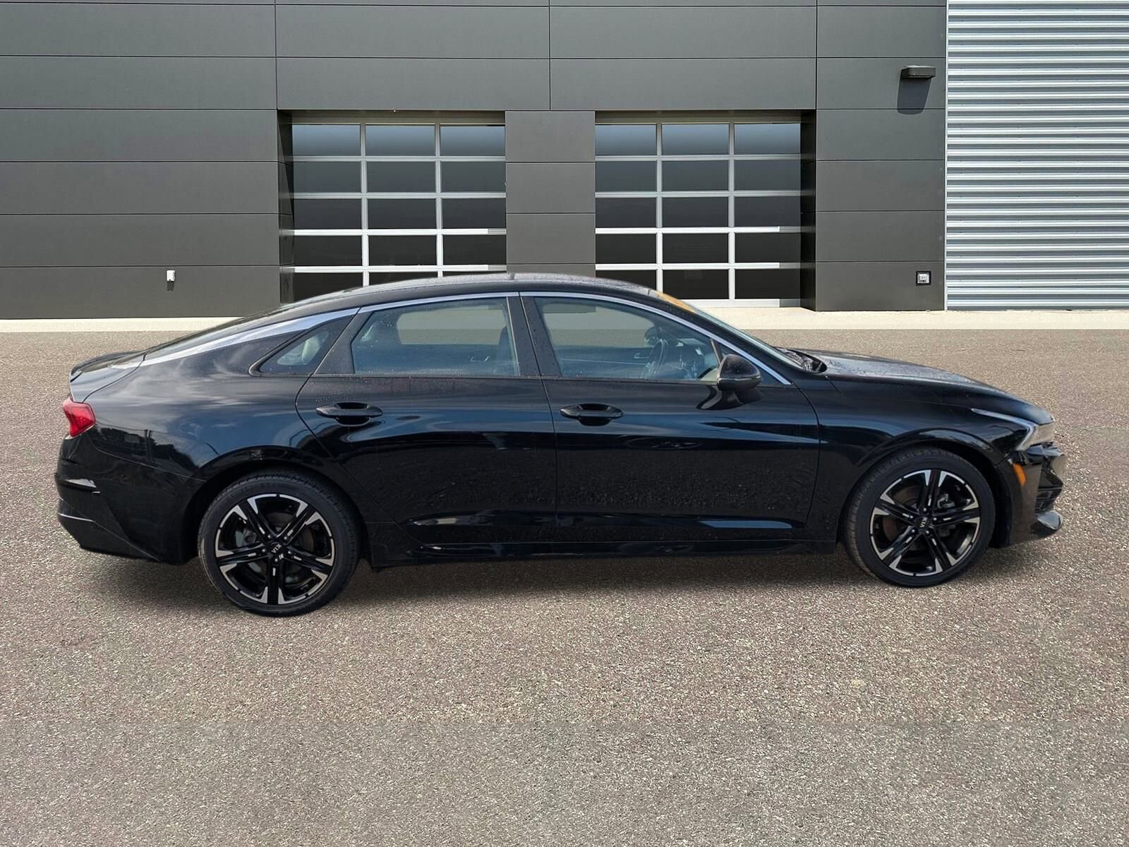 2021 Kia K5 GT-Line photo 2