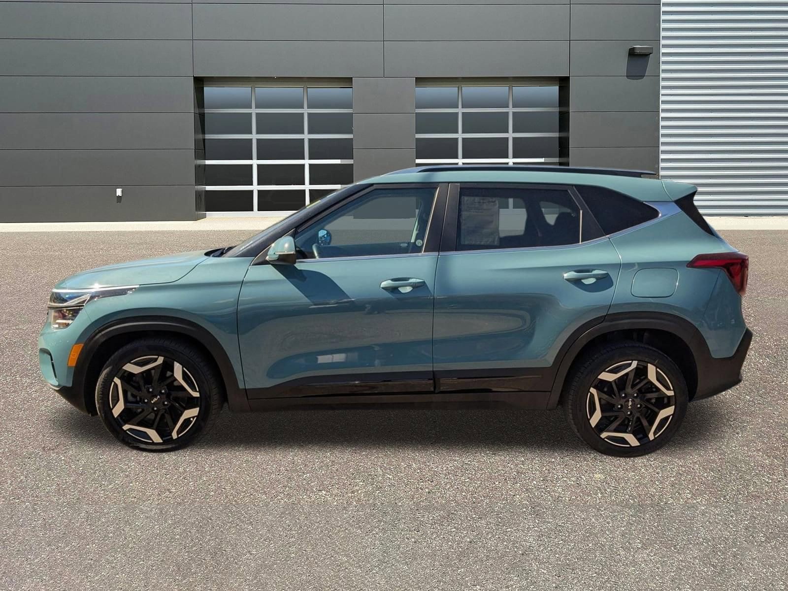 2024 Kia Seltos SX photo 5