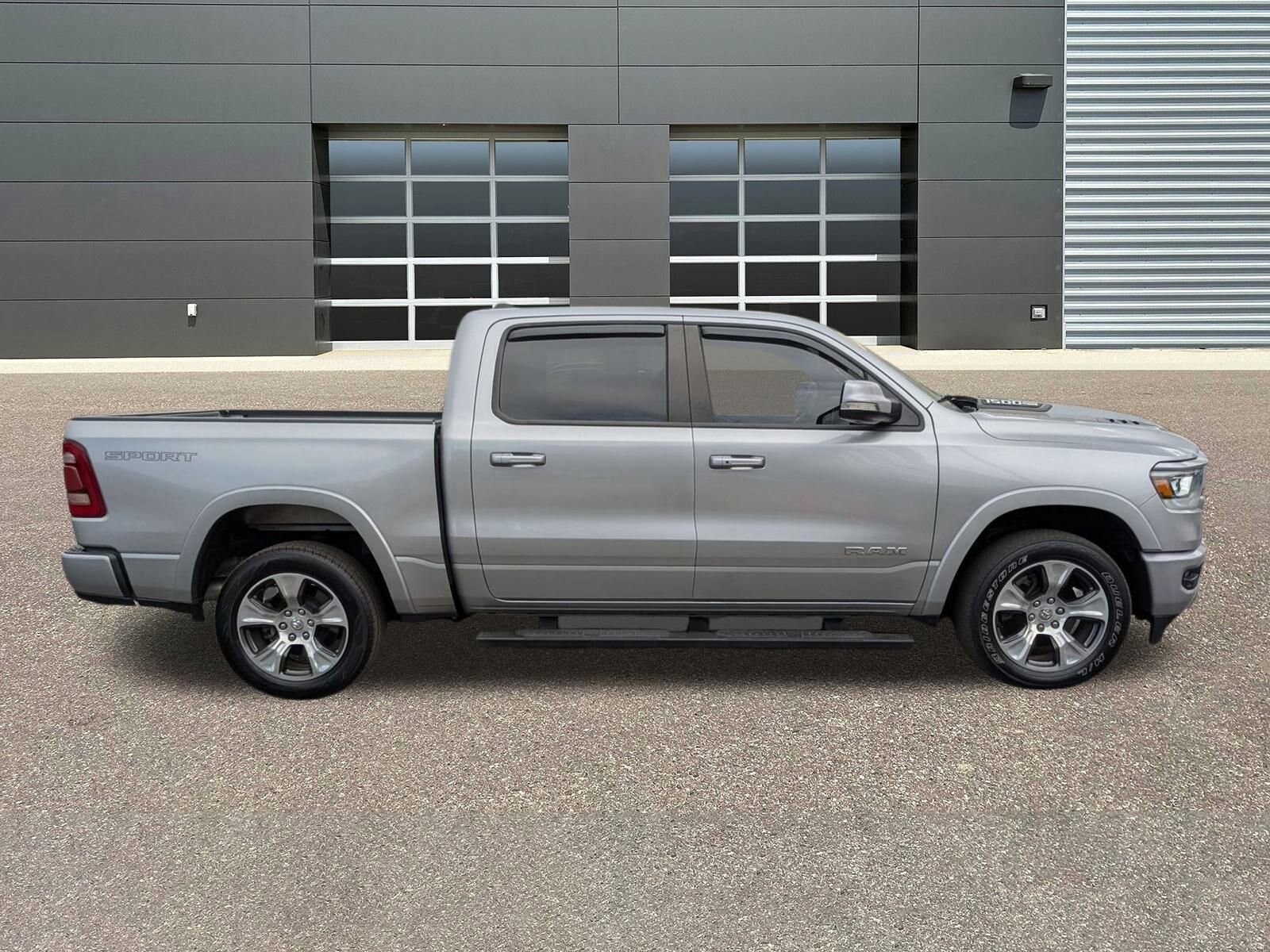 2022 Ram 1500 Laramie photo 2