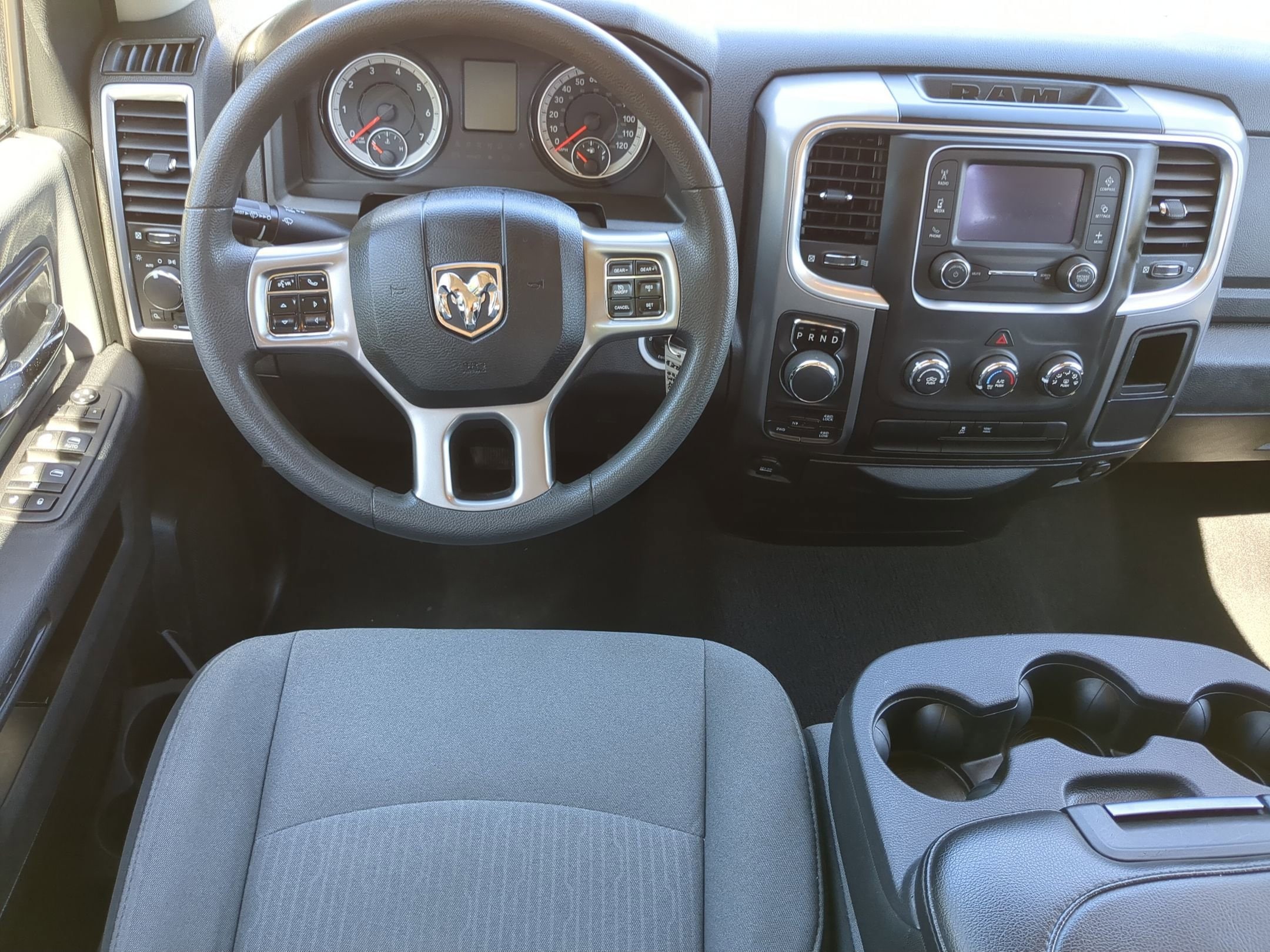 2024 RAM Ram 1500 Classic SLT - Photo 17