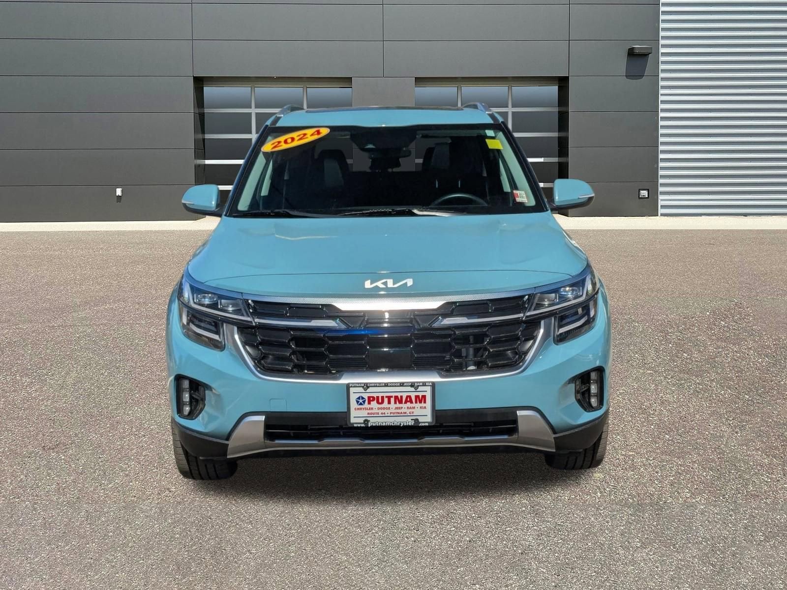 2024 Kia Seltos SX photo 3