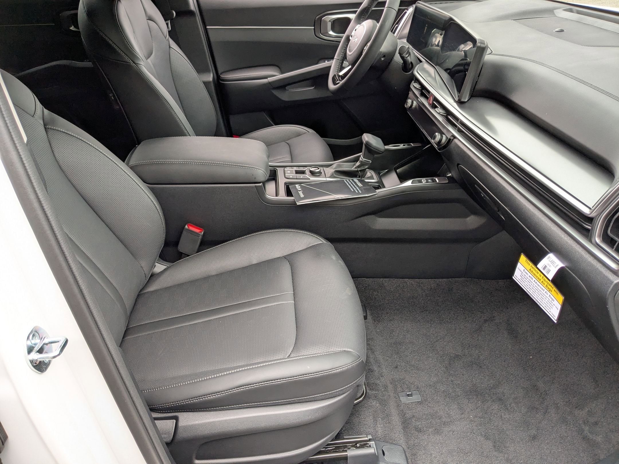2025 Kia Sorento S - Photo 33