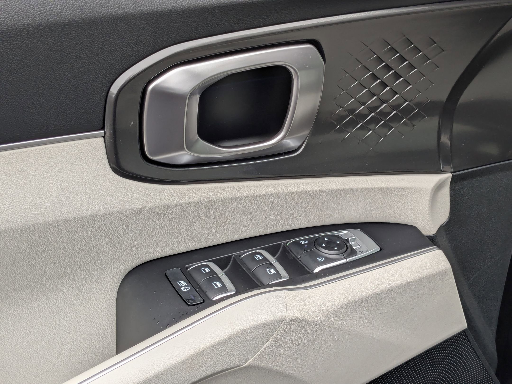2025 Kia Sorento S - Photo 11