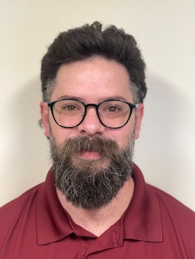 Staff member Gary Machamer from ID_354bec