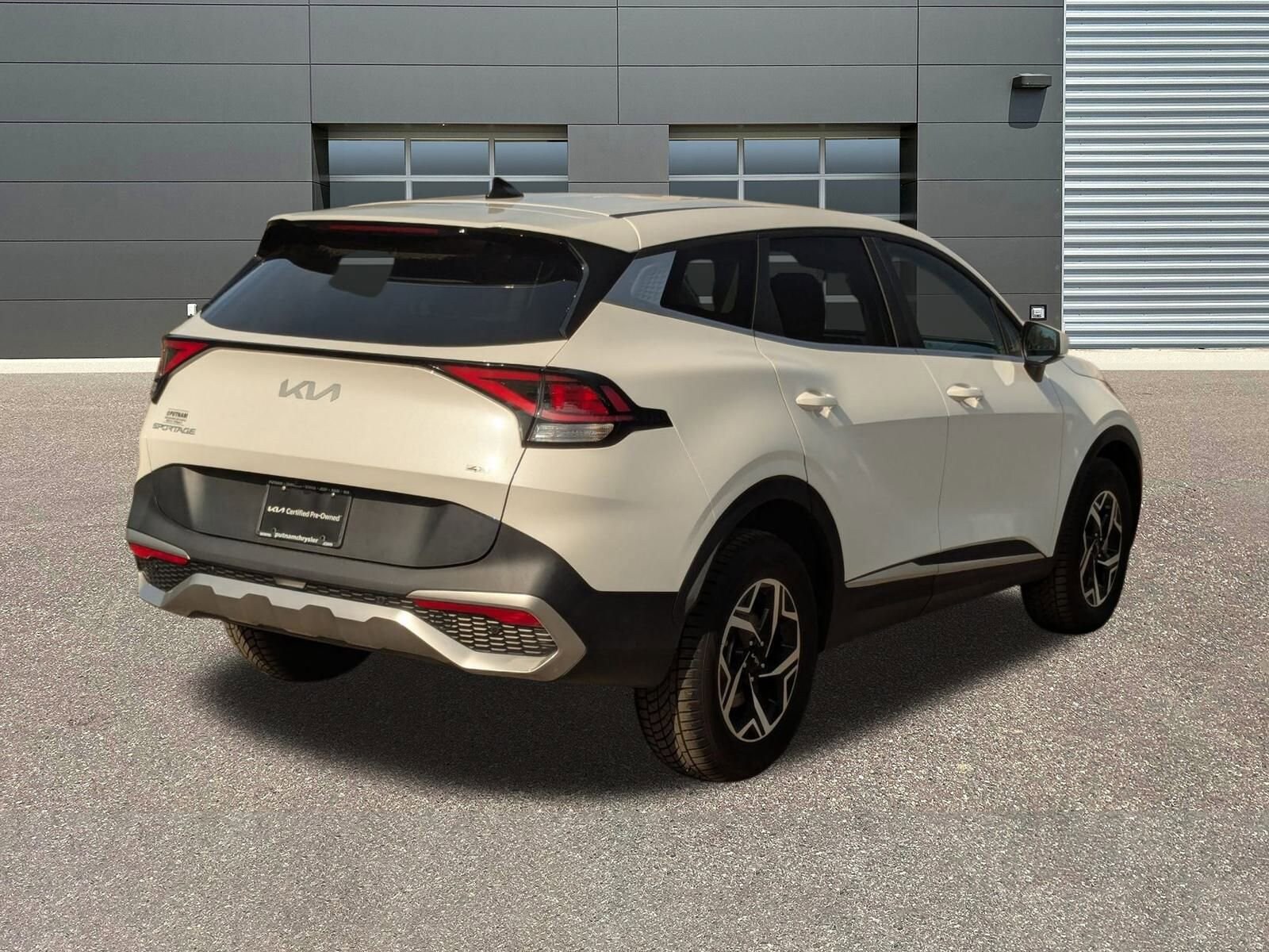 2023 Kia Sportage LX photo 3