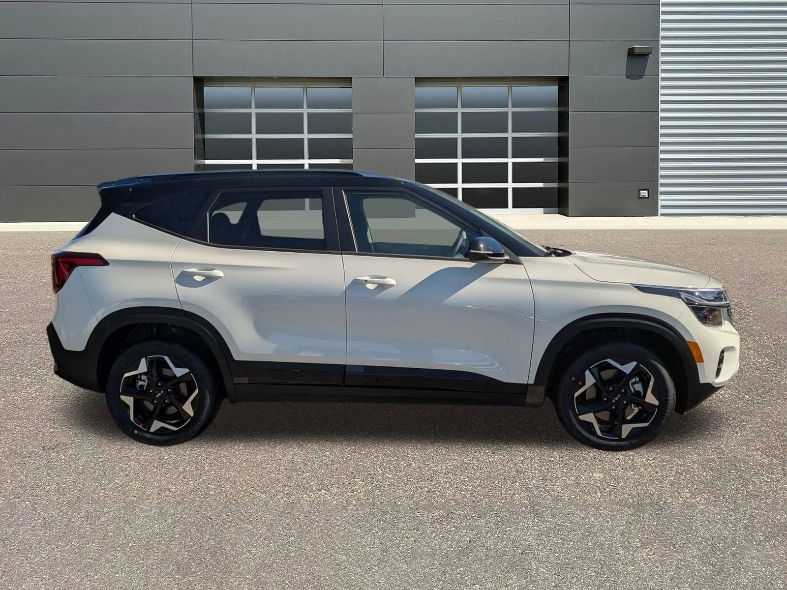 2026 Kia Seltos S - Photo 2