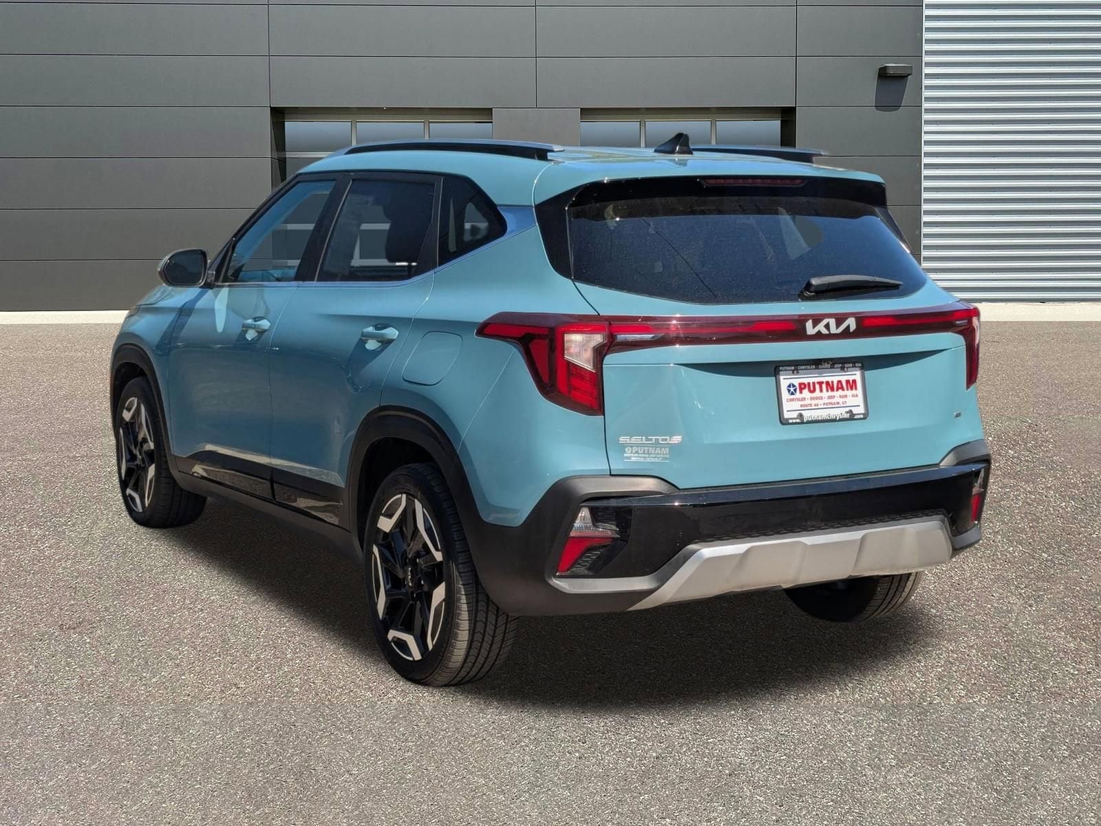 2024 Kia Seltos SX photo 4