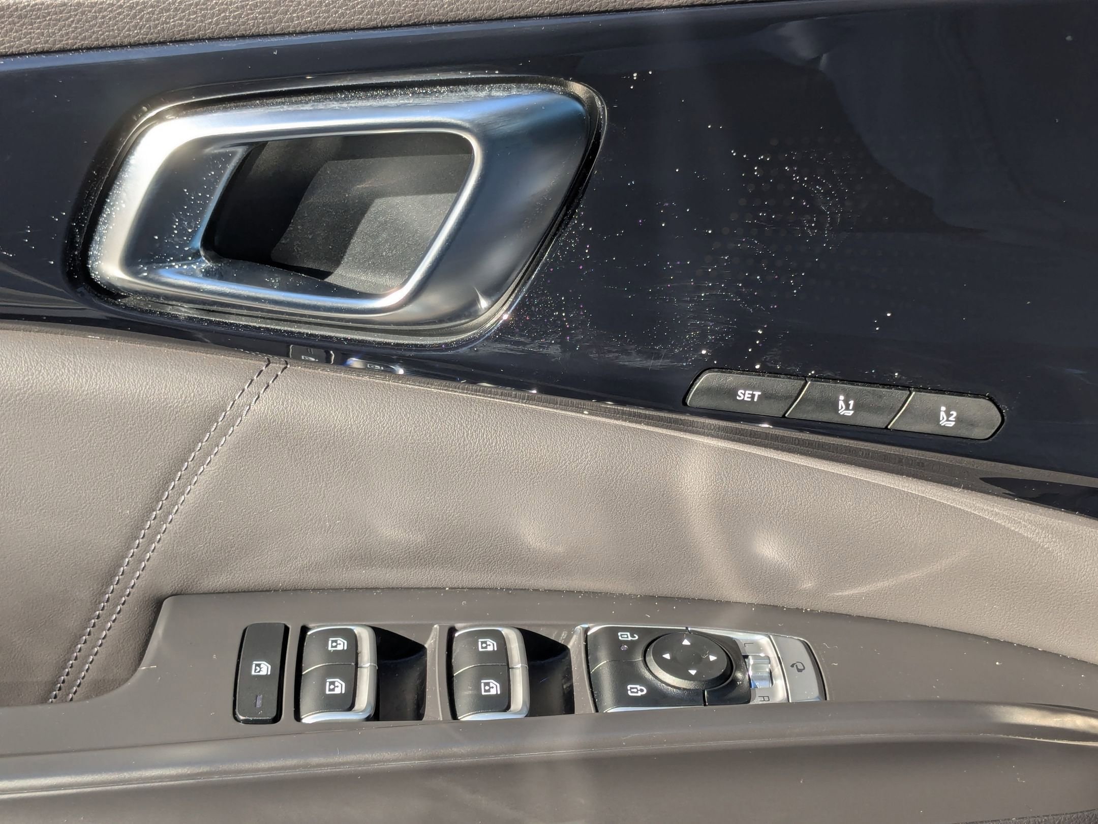 2025 Kia Carnival SX Prestige photo 6