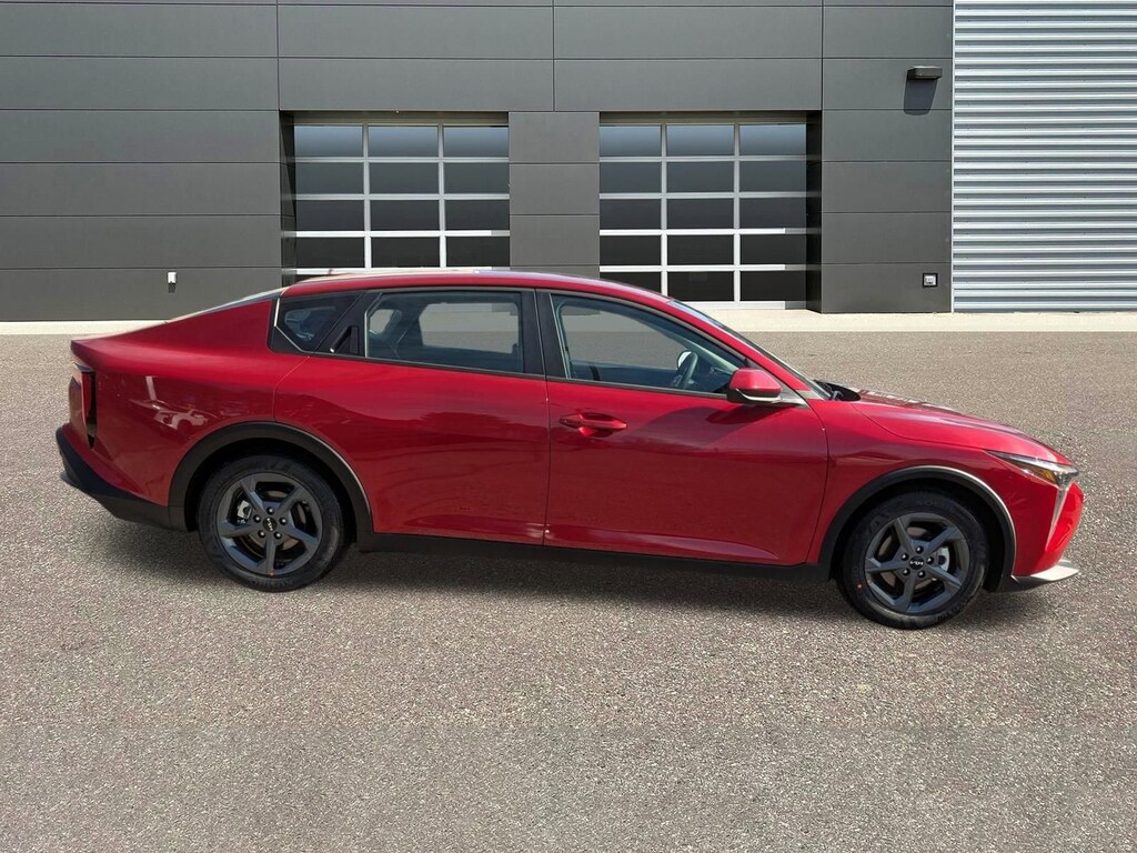New 2026 Kia K4 LXS Sedan