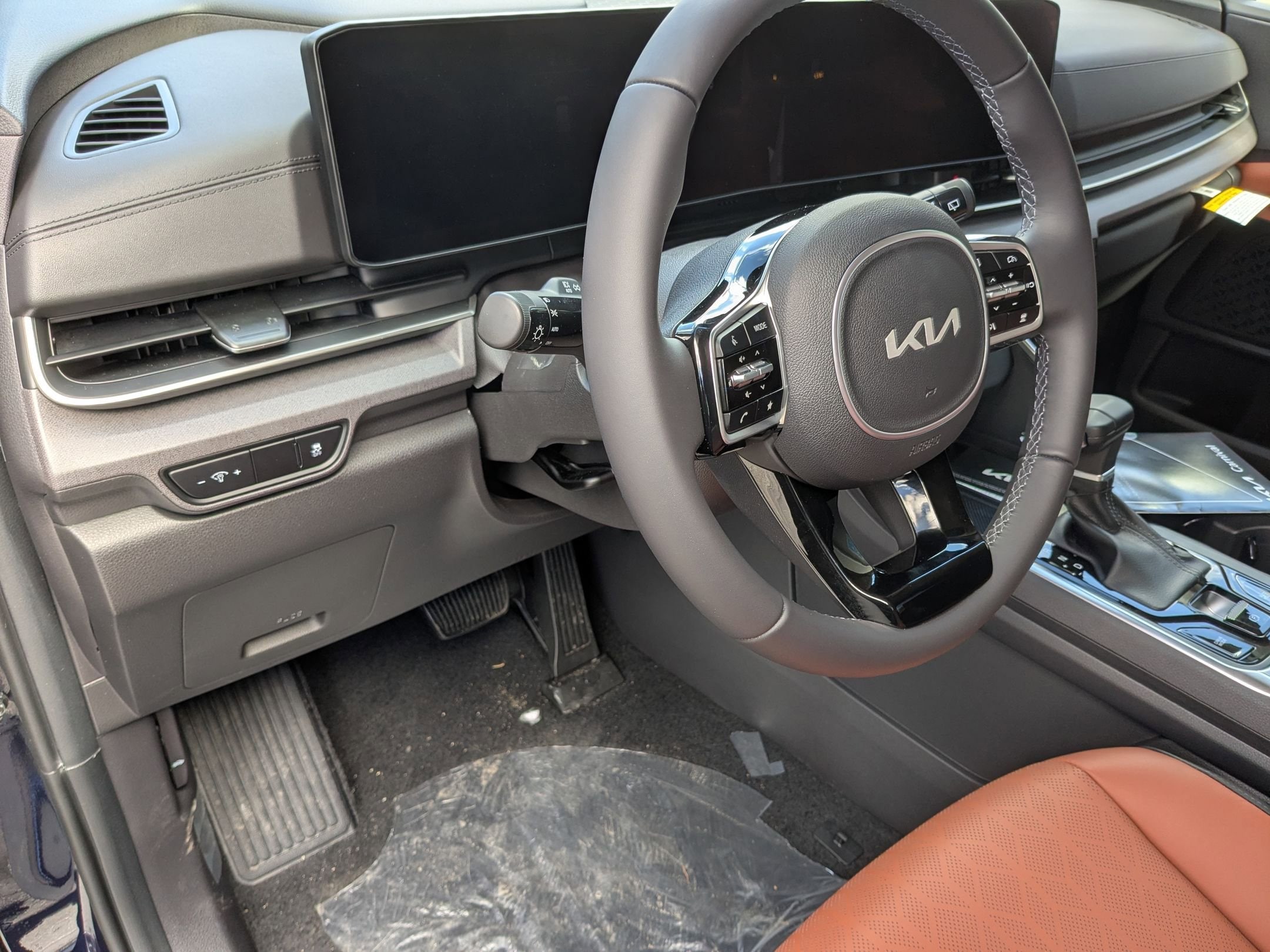 2026 Kia Carnival EX - Photo 14