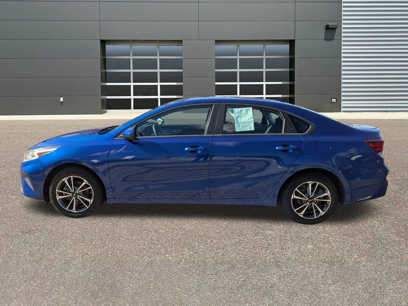 2024 Kia Forte LXS photo 5