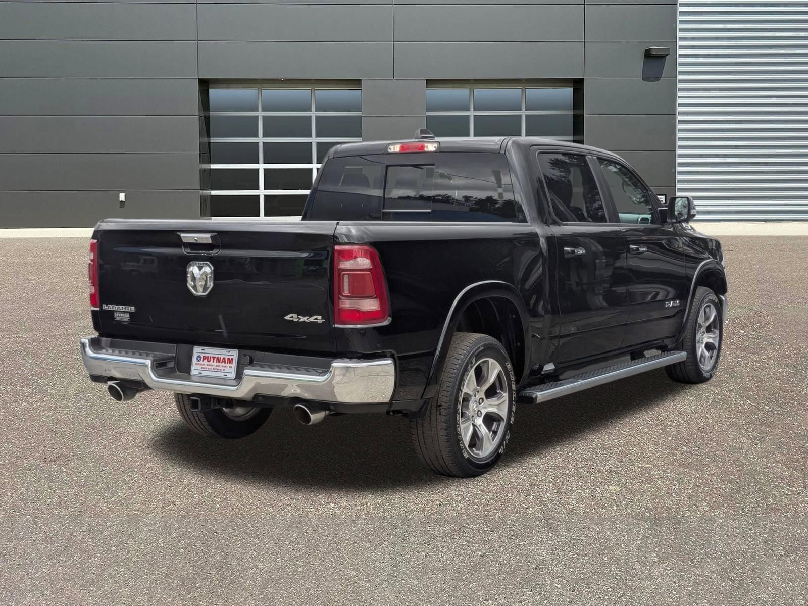 2022 Ram 1500 Laramie photo 2