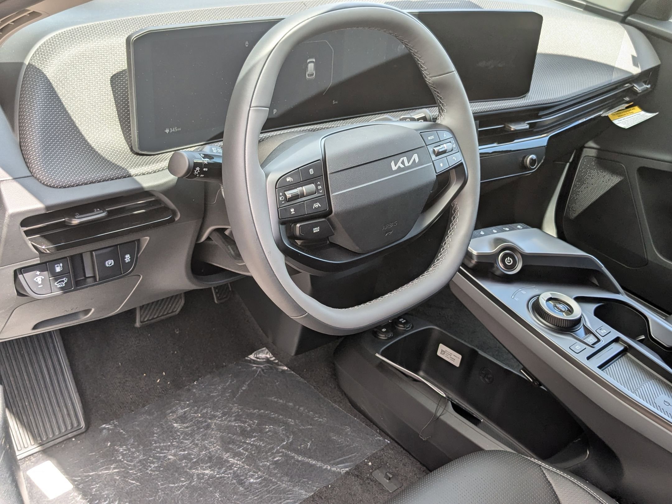 2025 Kia EV6 Wind - Photo 14