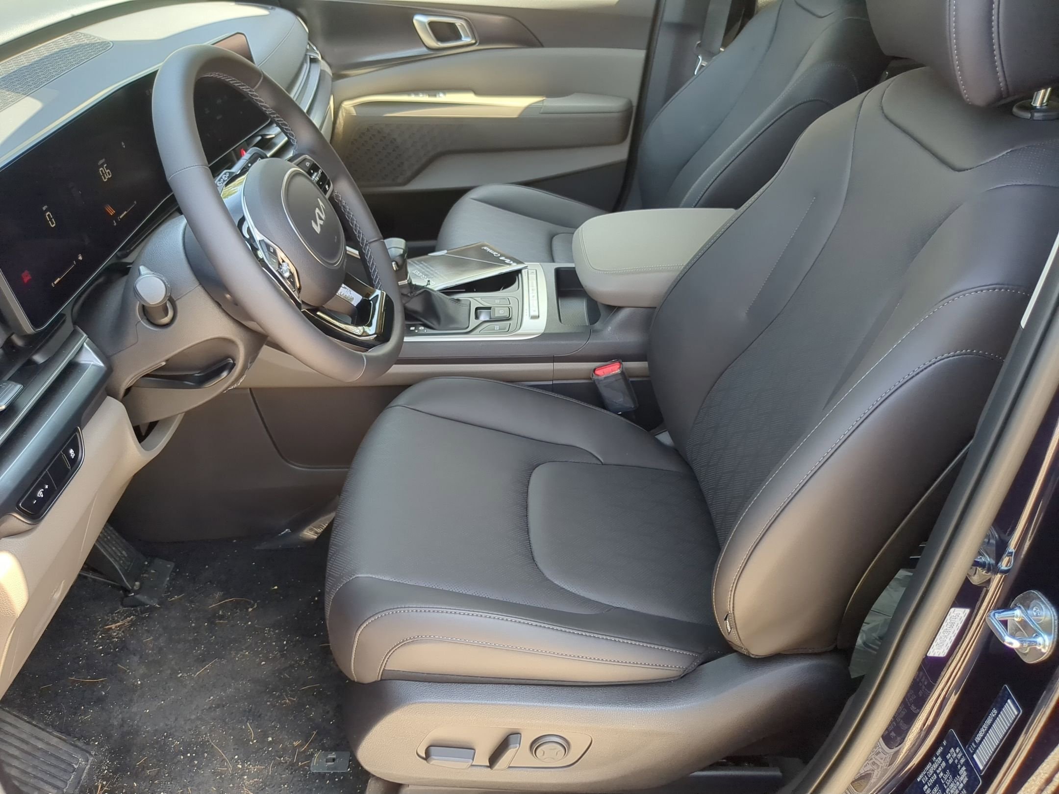 2026 Kia Carnival LXS - Photo 15