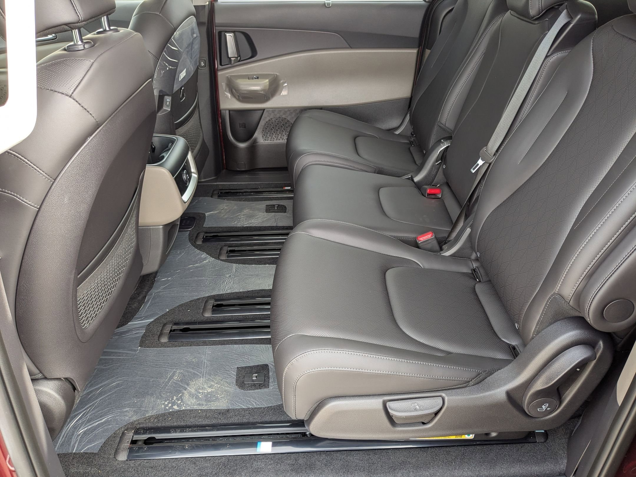 2026 Kia Carnival EX - Photo 26