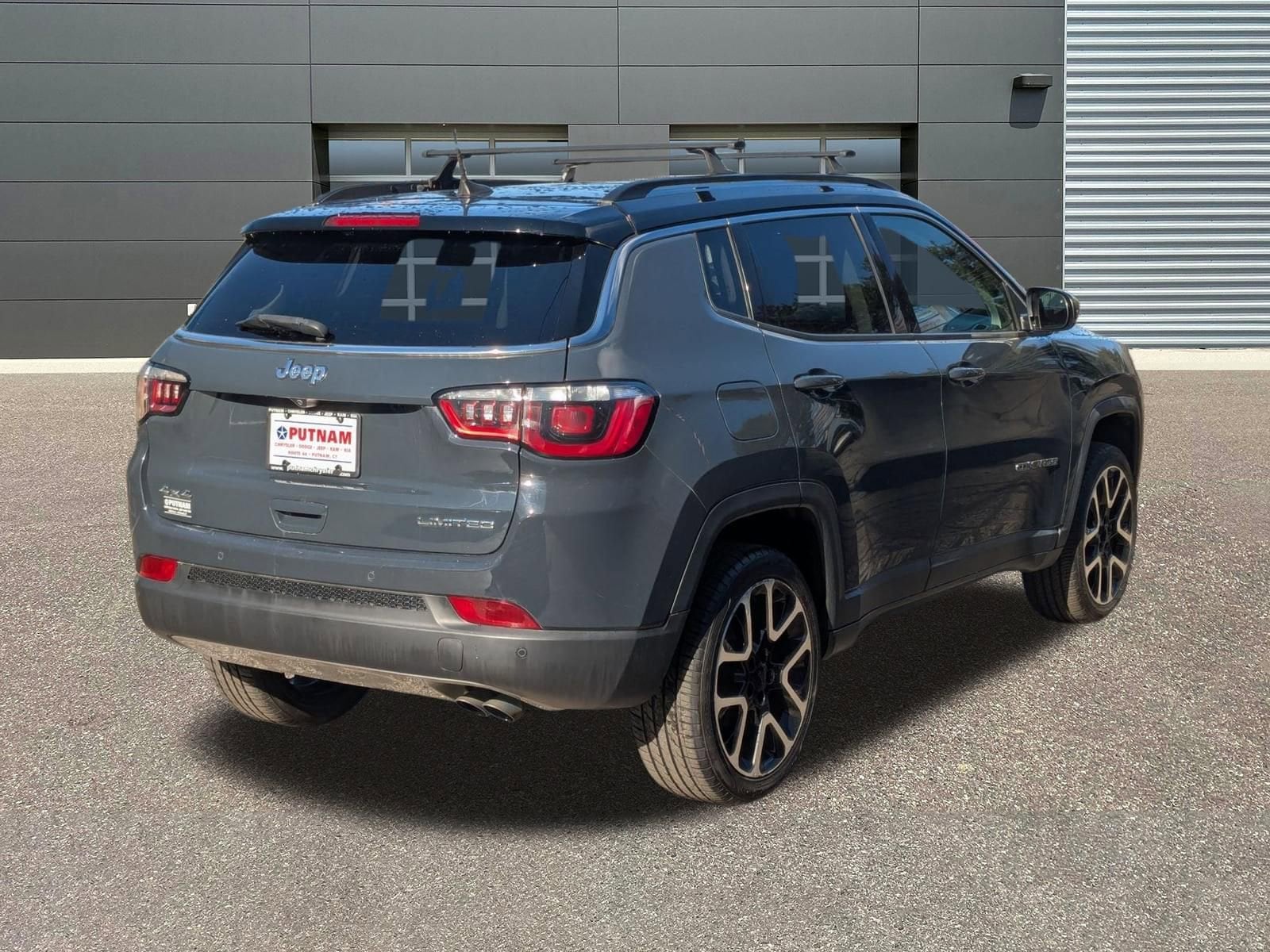 2017 Jeep New Compass Limited 4x4 photo 2