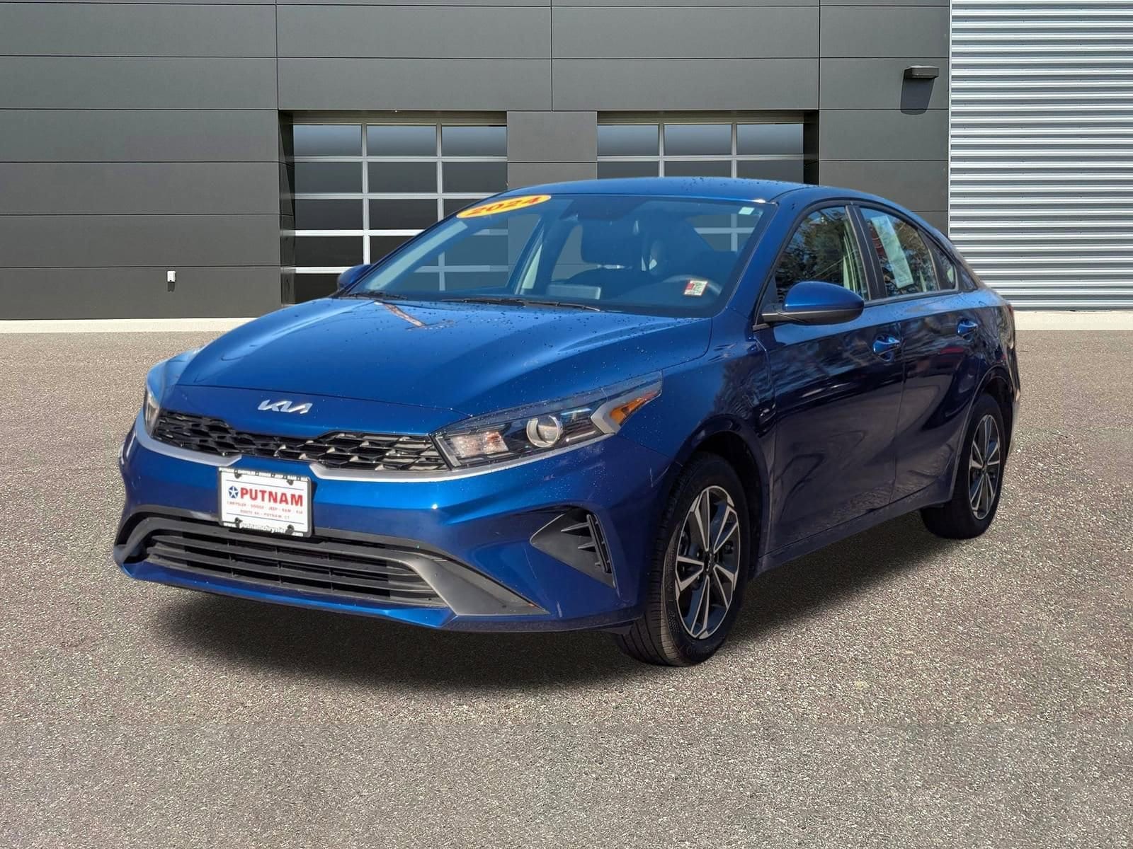 2024 Kia Forte LXS photo 6