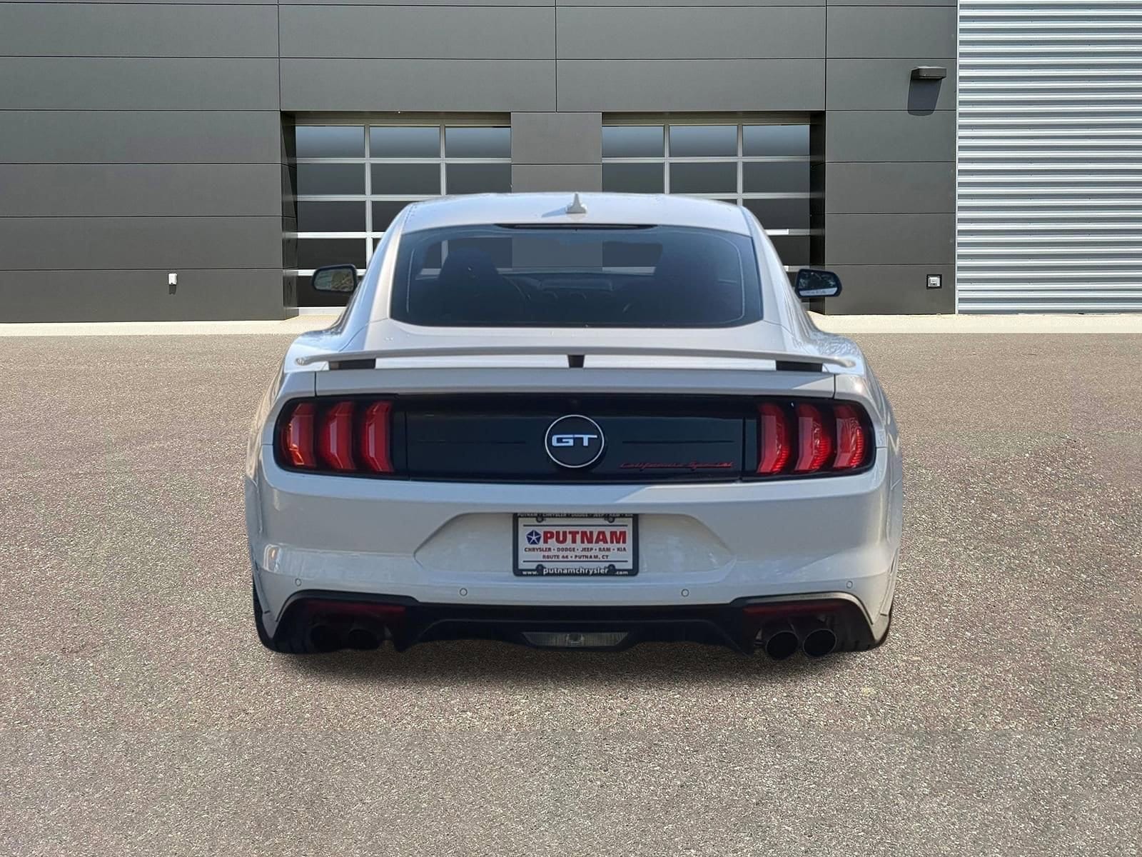 2021 Ford Mustang photo 5