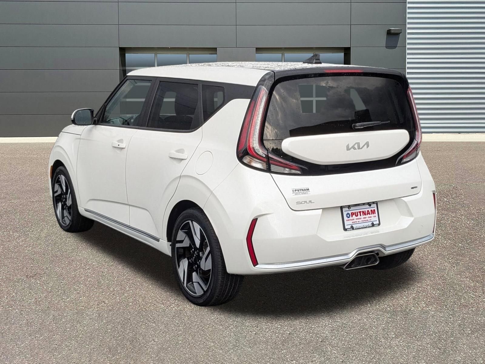 2023 Kia Soul GT-Line photo 4
