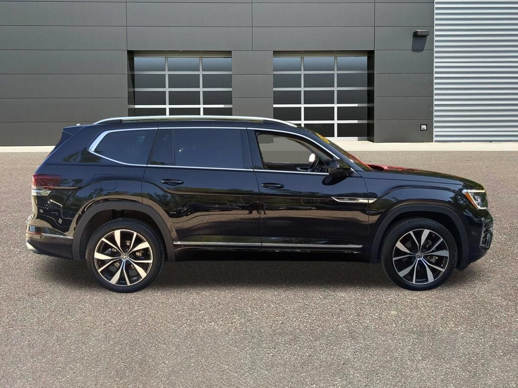 Used 2025 Volkswagen Atlas 2.0T SEL Premium R-Line SUV