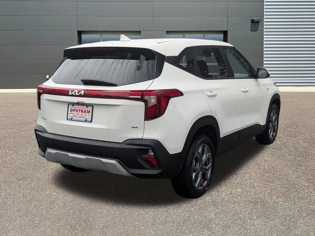 New 2026 Kia Seltos LX SUV