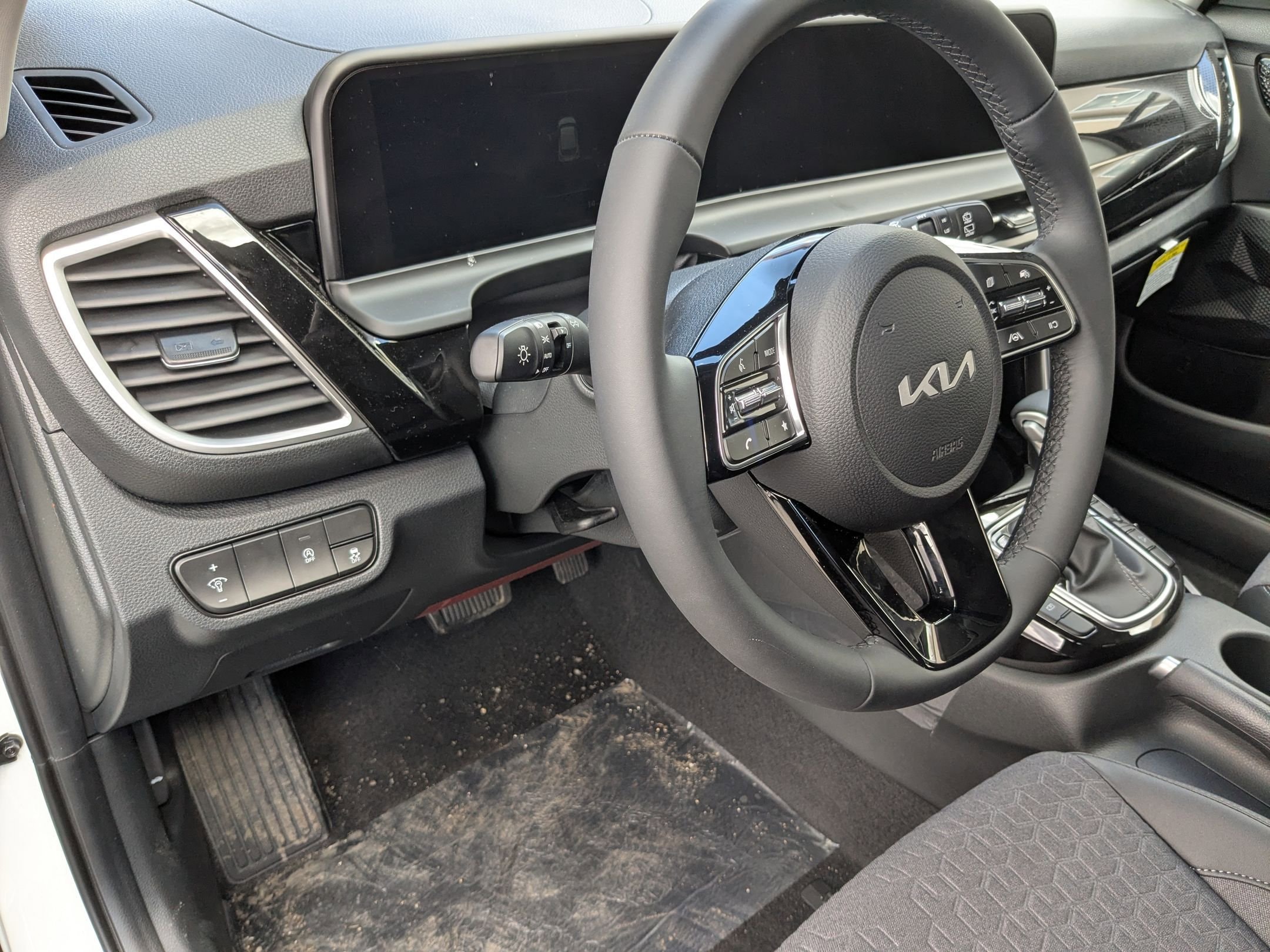 2026 Kia Seltos S - Photo 14