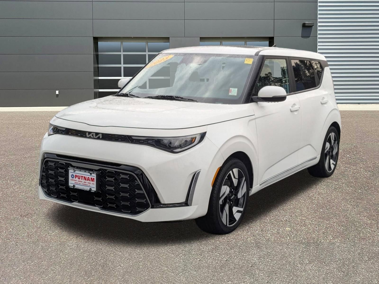 2023 Kia Soul GT-Line photo 6
