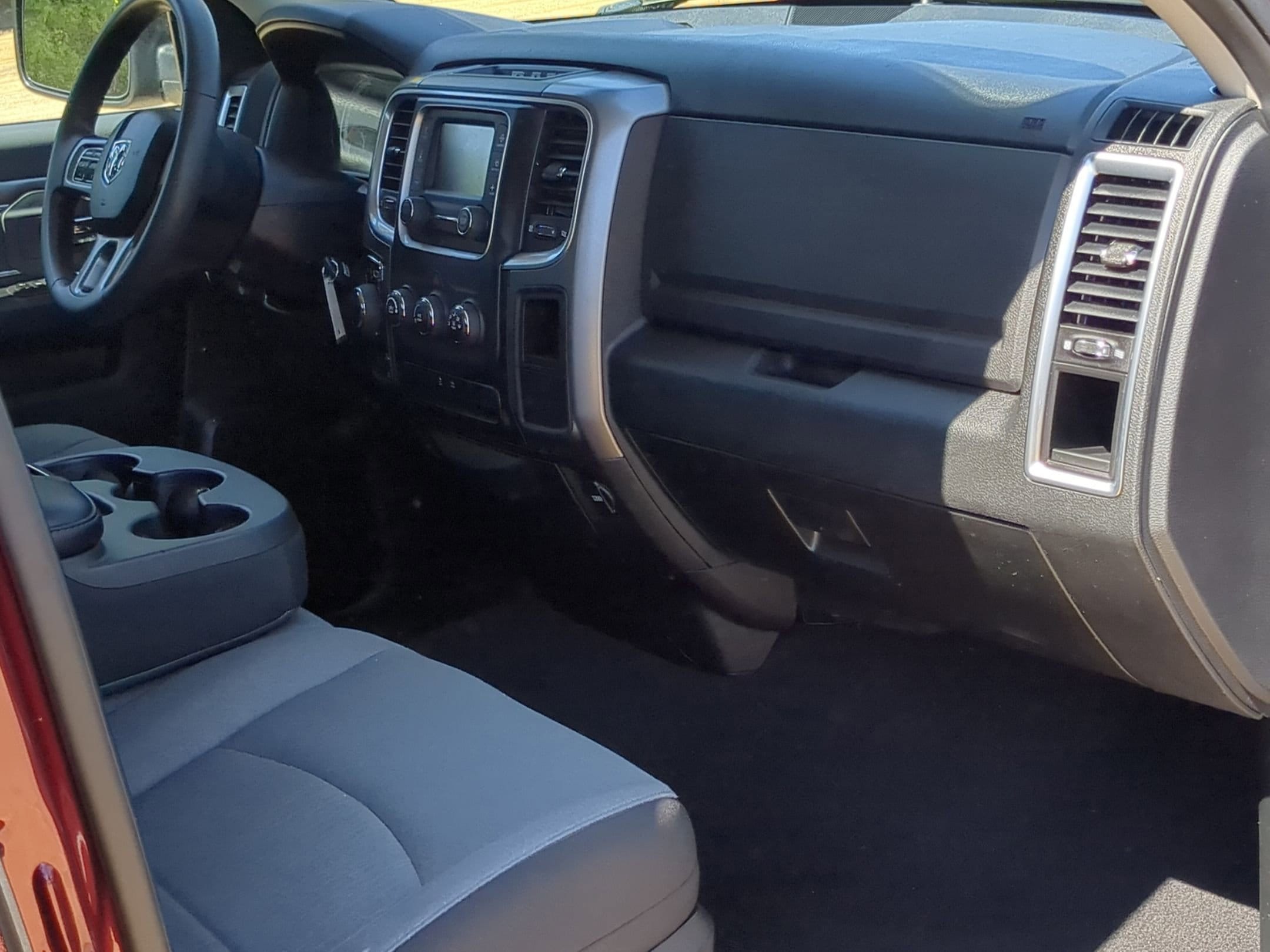 2024 RAM Ram 1500 Classic SLT - Photo 21