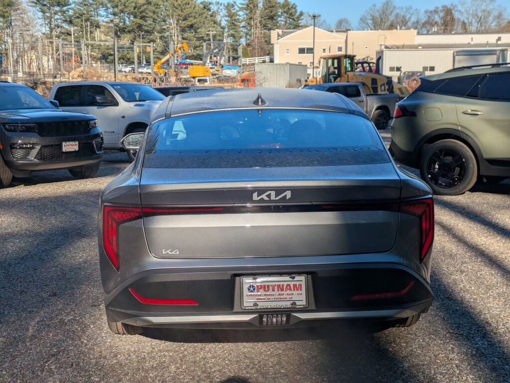 New 2025 Kia K4 LXS Sedan