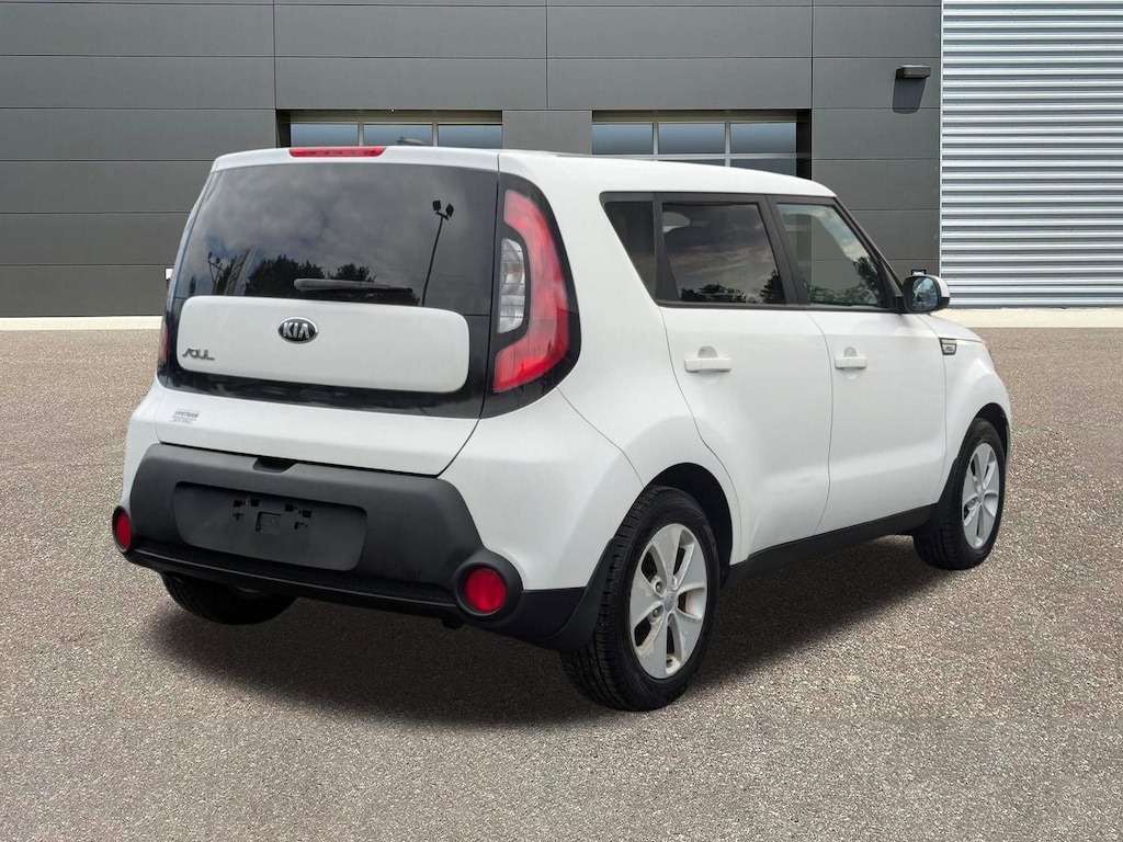 Used 2016 Kia Soul Base FWD Hatchback