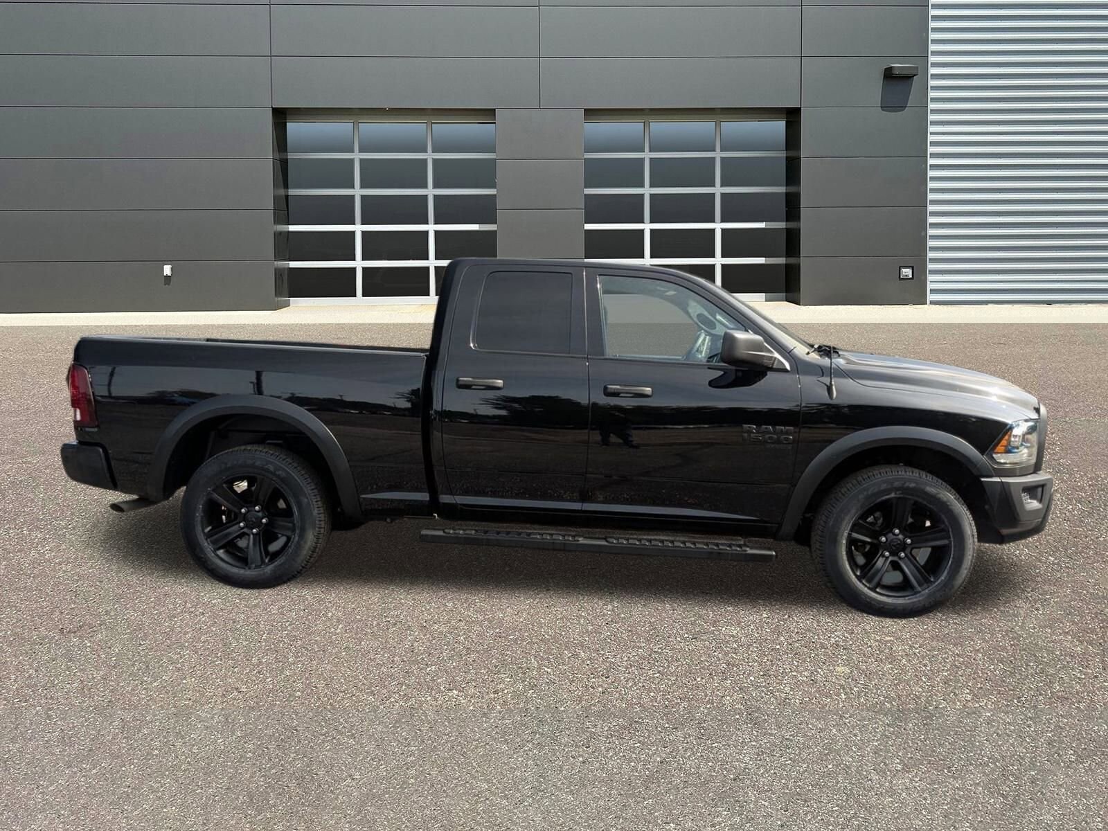 2022 Ram 1500 Classic SLT photo 2