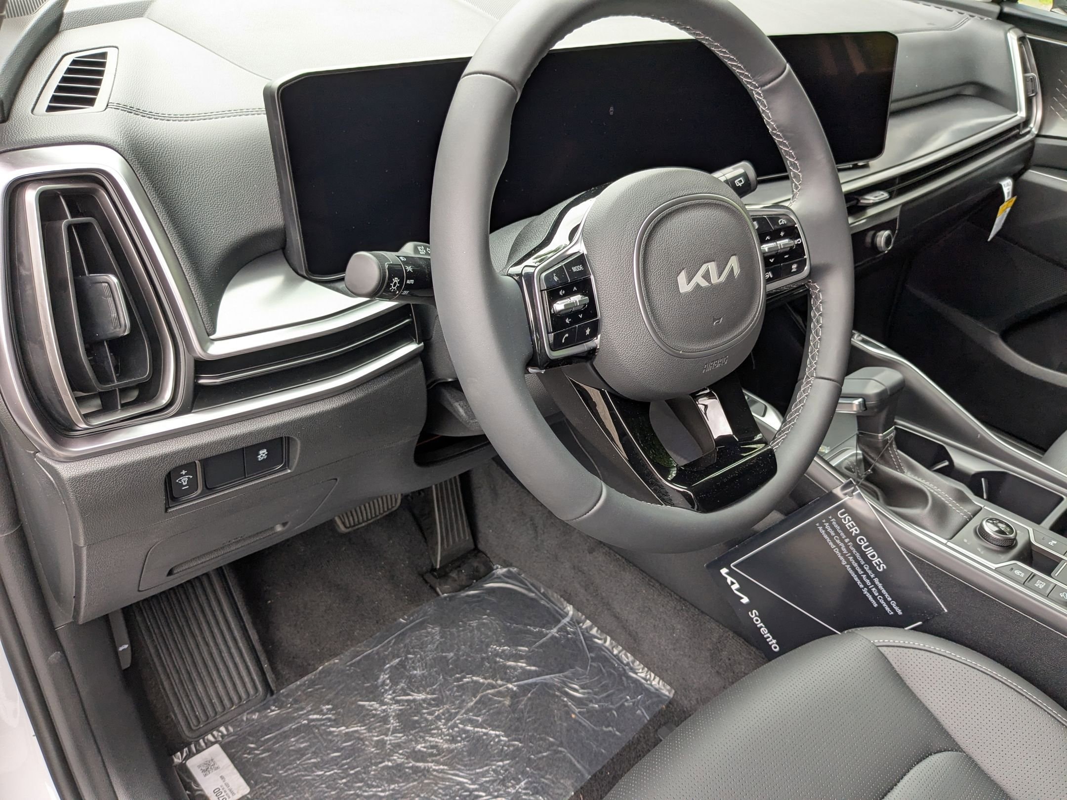 2025 Kia Sorento S - Photo 15