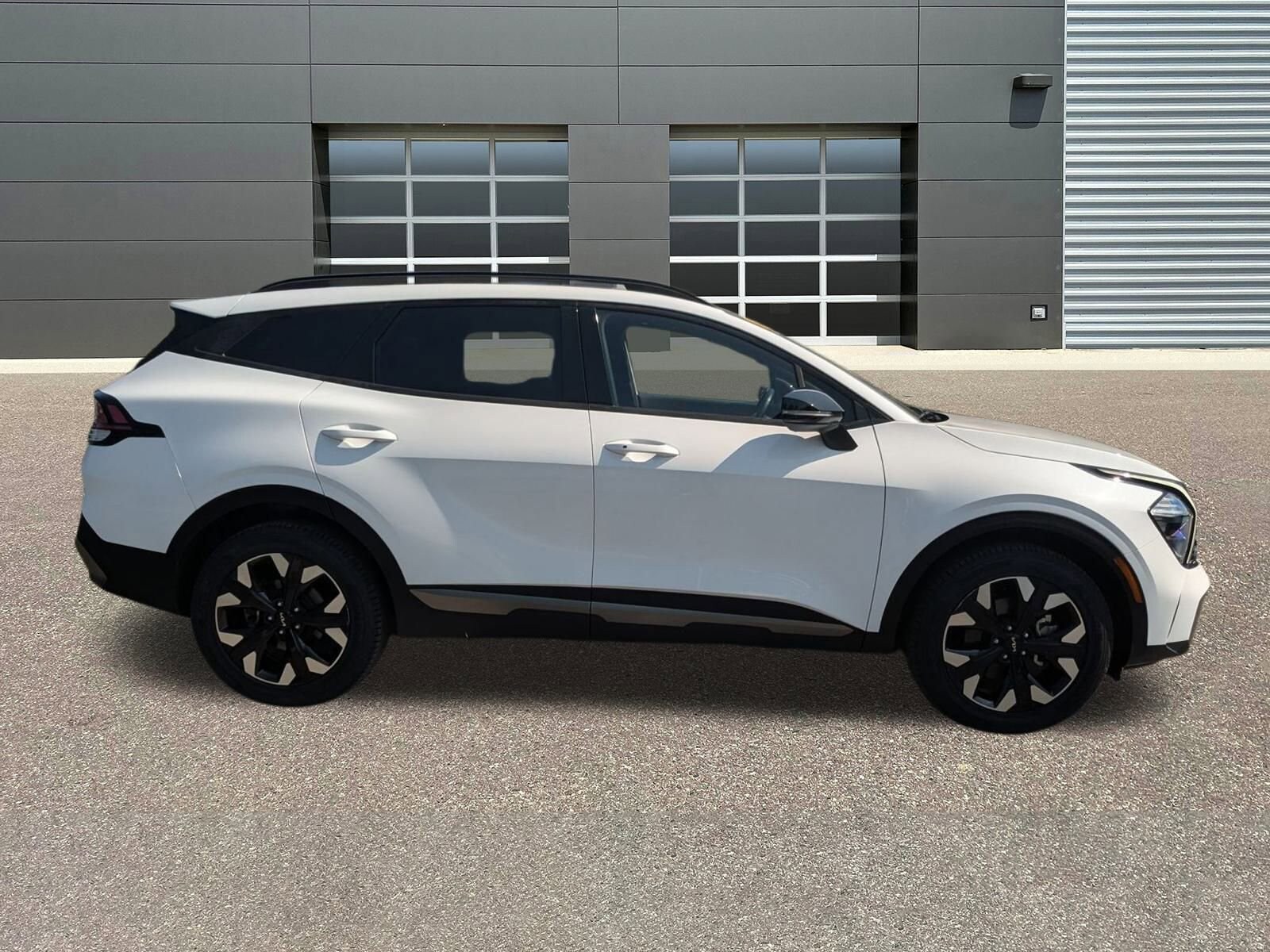 2023 Kia Sportage X-Line photo 2