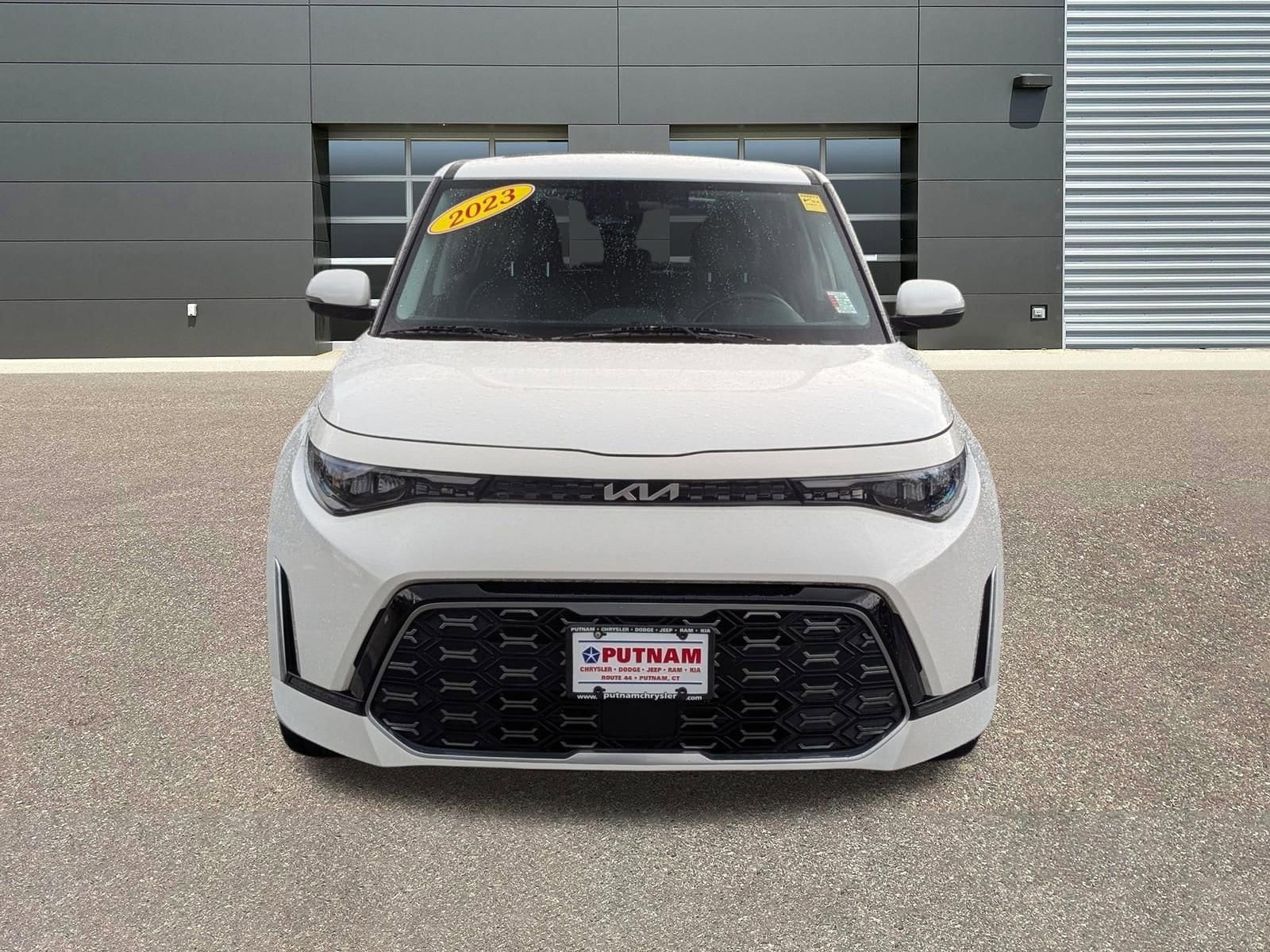 2023 Kia Soul GT-Line photo 3