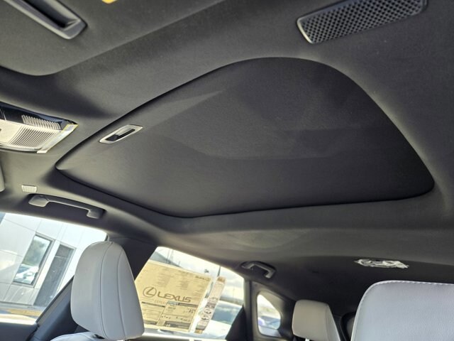 2026 Lexus RX 350 Premium - Photo 8