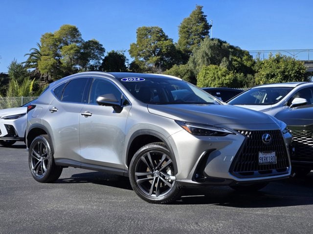 2024 Lexus NX PHEV 450h+'s photo