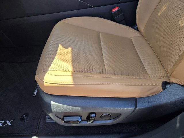 2023 Lexus RX 350 - Photo 17