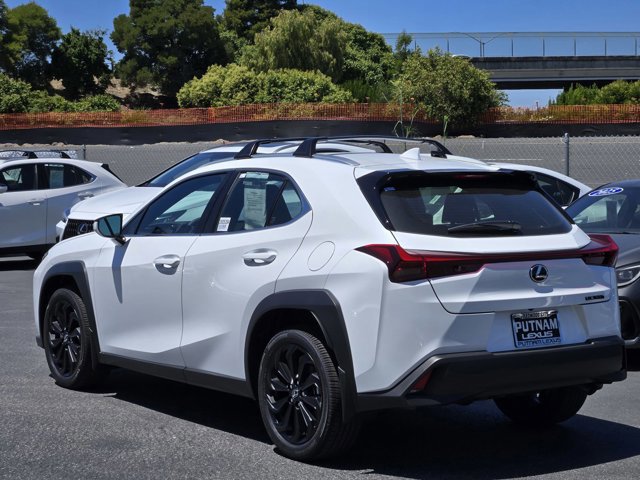2026 Lexus UX Hybrid 300h - Photo 6