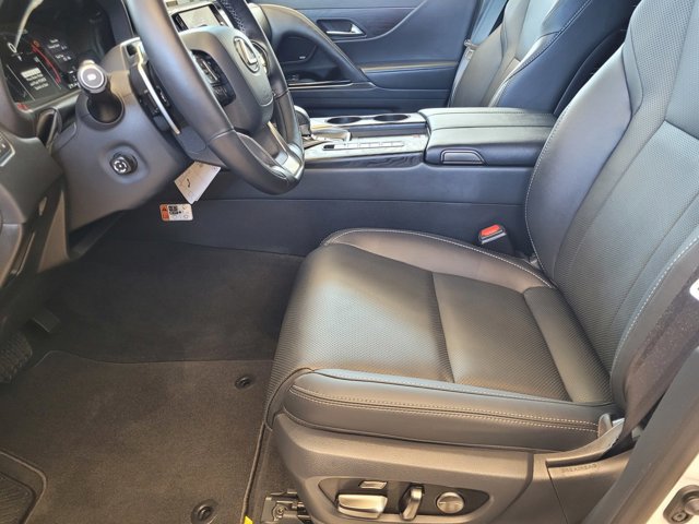 2026 Lexus LX 700h Luxury - Photo 11