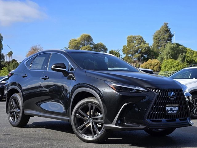 2026 Lexus NX PHEV 450h+'s photo