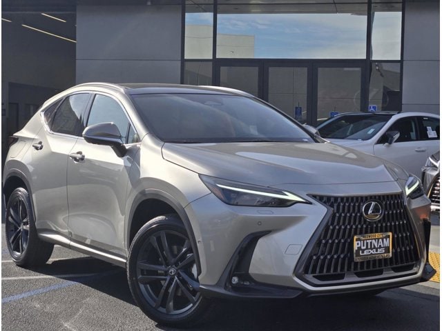 2026 Lexus NX PHEV 450h+'s photo