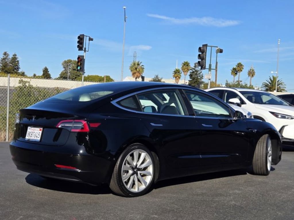 Used 2019 Tesla Model 3 Standard Range Plus Sedan