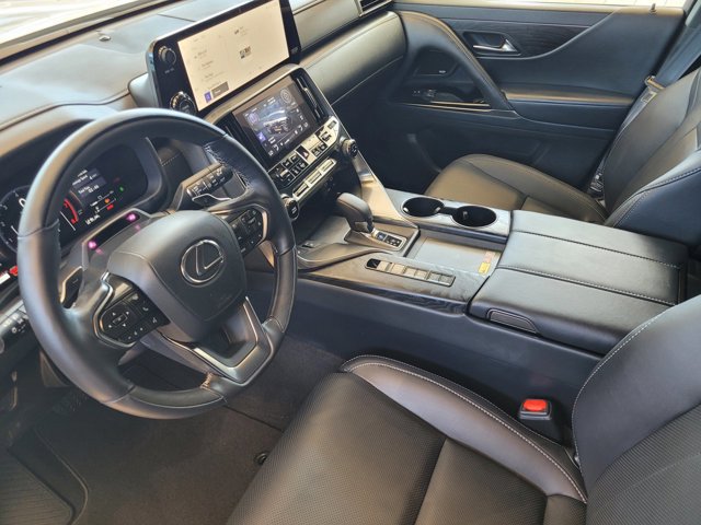 2026 Lexus LX 700h Luxury - Photo 9