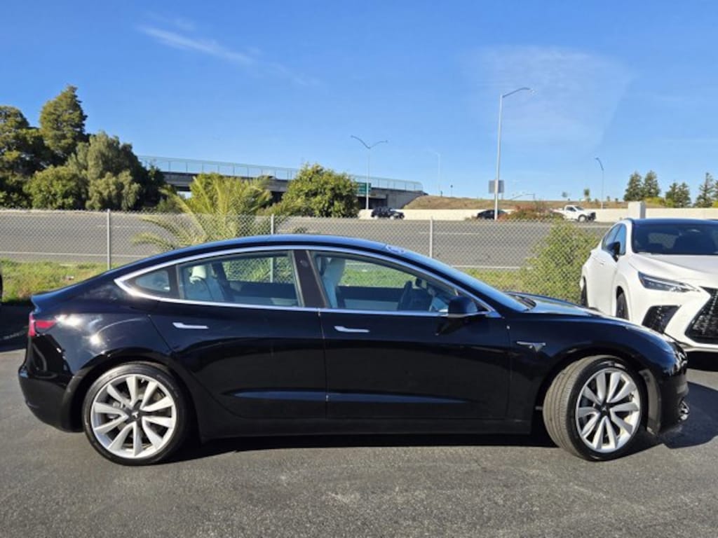 Used 2019 Tesla Model 3 Standard Range Plus Sedan
