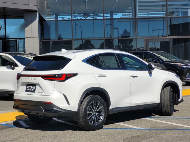 2026 Lexus NX 350 Premium AWD photo 4